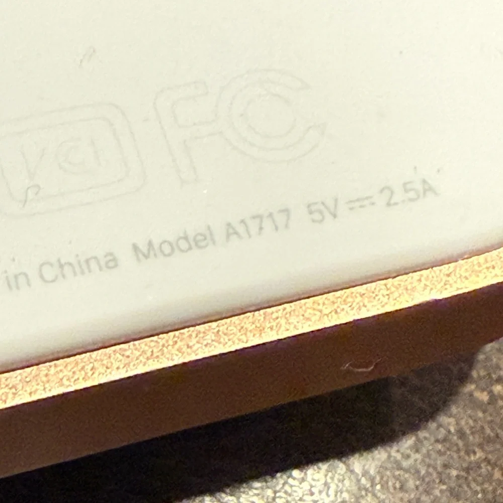Apple sleek charging